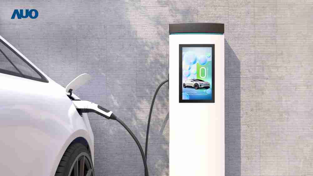 友達〝EVSE車用充電樁解決方案〞專為電動汽車充電樁設計，，，，具有高亮度、、克服戶外艱難環境的耐溫、、耐紫外線等特性，，，，並搭載散熱性及擴充性強的高效能工業電腦，，，可實現人機互動訴求，，，，如資訊顯示、、、、支付等應用