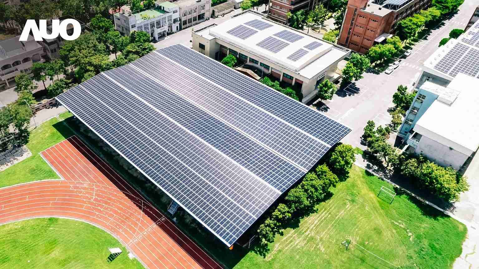 MG电玩SunSteel光电整合型浪板具备快速安装、、、、轻量化优势，，，，可提升15%发电效能，，，，通过国际IEC与台湾VPC认证安全、、、、防漏、、、、耐候标准